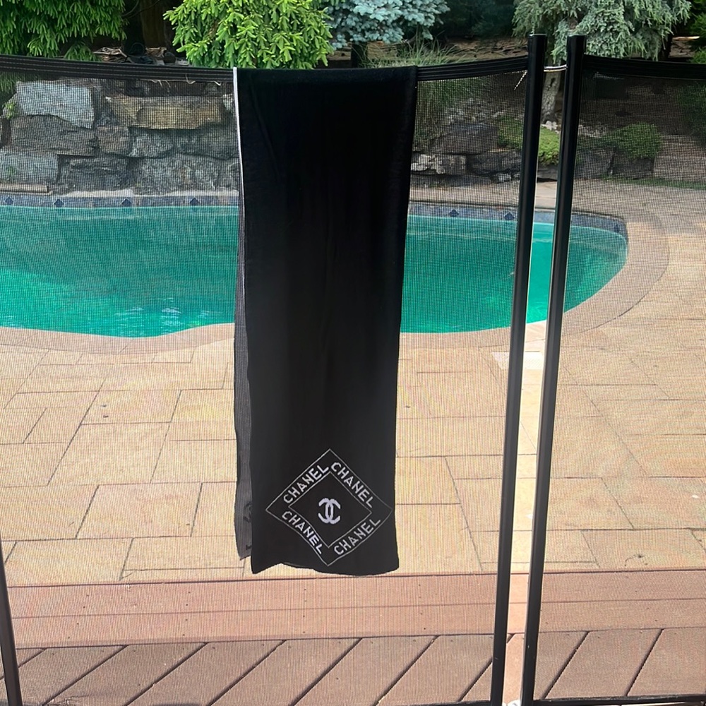 Chanel black and white double sided scarf